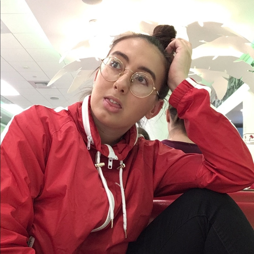 Meet your Posher, Jennifer